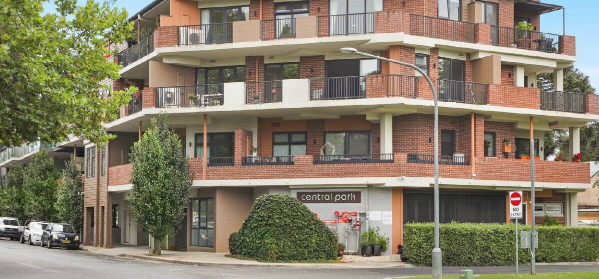 An investigator appointed by the NSW Building Commission found 43 defects in Mittagong's Central Park apartment block.