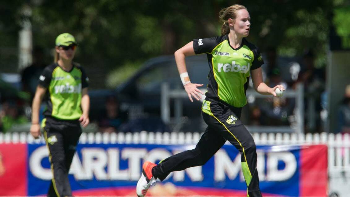 FAST BOWLER: Lauren Cheatle charges in to bowl for the Sydney Thunder. Photo supplied