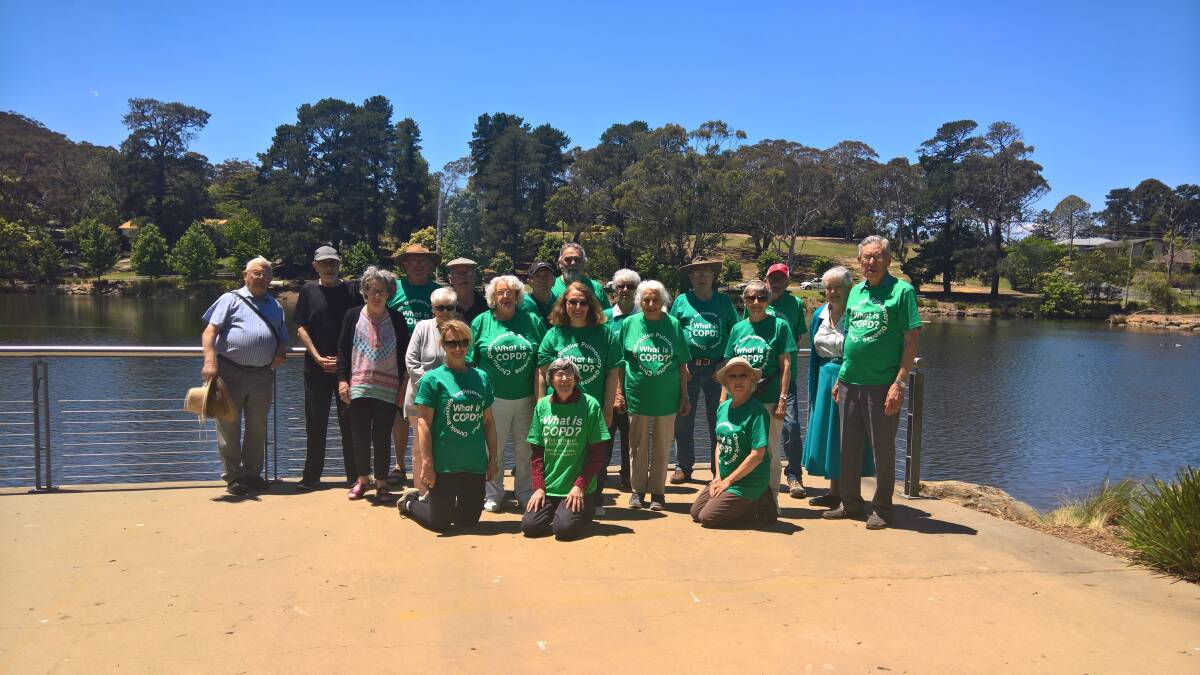 SUPPORT: LungNet support group held a barbecue and a walk at Lake Alexandra for World COPD Day last Wednesday.