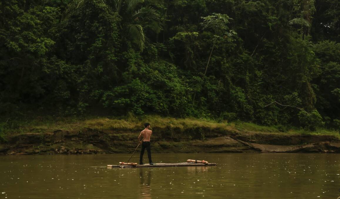 Ucles takes to the Las Piedras river during his Amazonian adventure. 