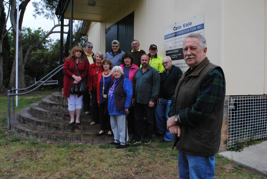 Cathy Alison, Vicky Kennedy, Mike Kennedy, George Wagh, Vince Gans, John Mcgrade, Kathleen Williard, Helen Saville, Scott McMillan, Margaret Pigott, Dawn Mcgrade and John Stead are urging residents to put in their submissions to stop the proposal.  
	Photo by Dominica Sanda