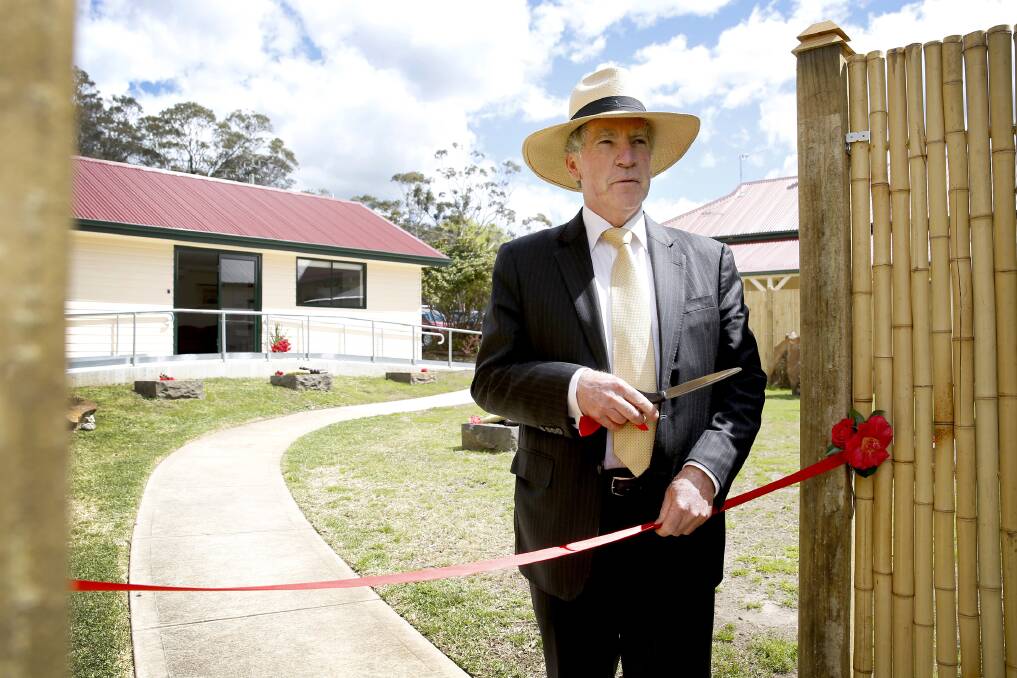 Dr Terry Flynn offically opens the Quasquicentennial Garden at Bowral and District Hospital. 