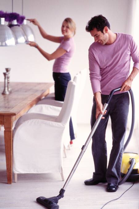 Spring cleaning is the practice of thoroughly cleaning a house in spring. Photo: FDC