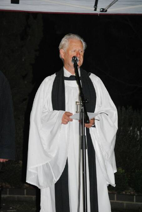 Reverend Warren Starkey spoke at the Berrima Dawn service.  