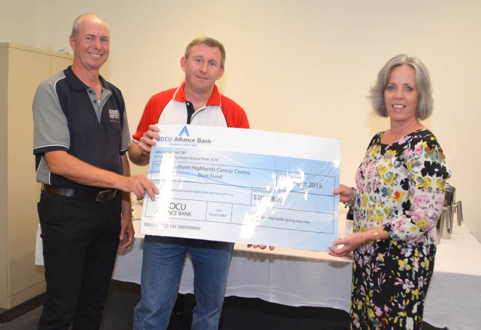 Southern Highlands Spring Auto Fair organisers presented the centre with a cheque for more than $20,000.