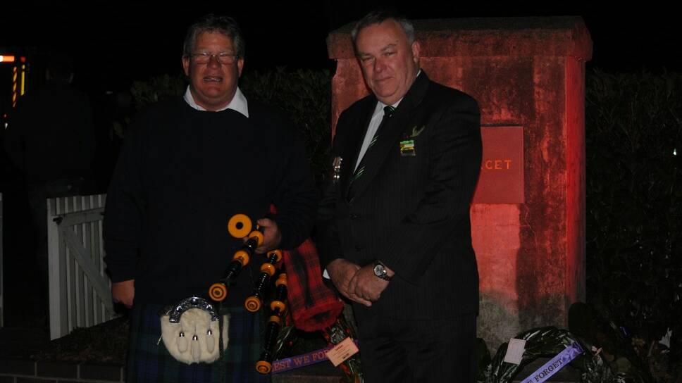 Andrew Hearn with Councillor Ian Scandrett at the Berrima Dawn service. 