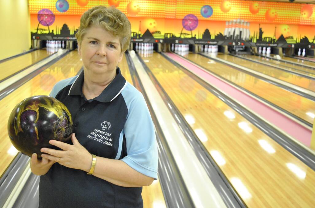 Highlander Cherrie Isbister is passionate about ten pin bowling. Photos by Josh Bartlett
