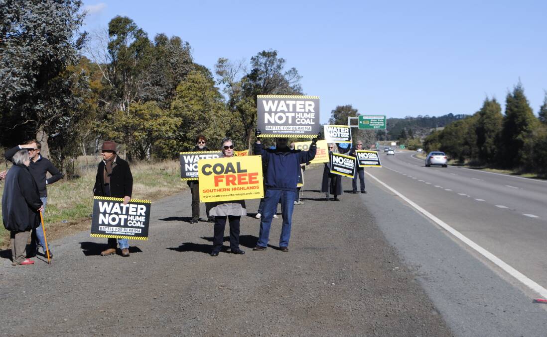 Battle for Berrima and Coal Free Southern Highlands' members at the Mackay VC stop on the Hume HIghway. Photo by Claire Fenwicke