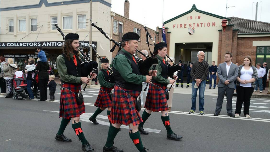 Southern Highlands Pipes and Drums leading the parade into Mittagong.
Photo by Roy Truscott