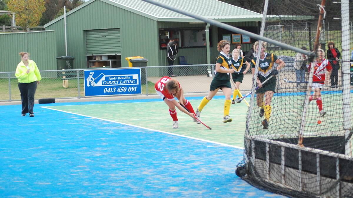 Mittagong and Moss Vale in a weekend hockey clash.