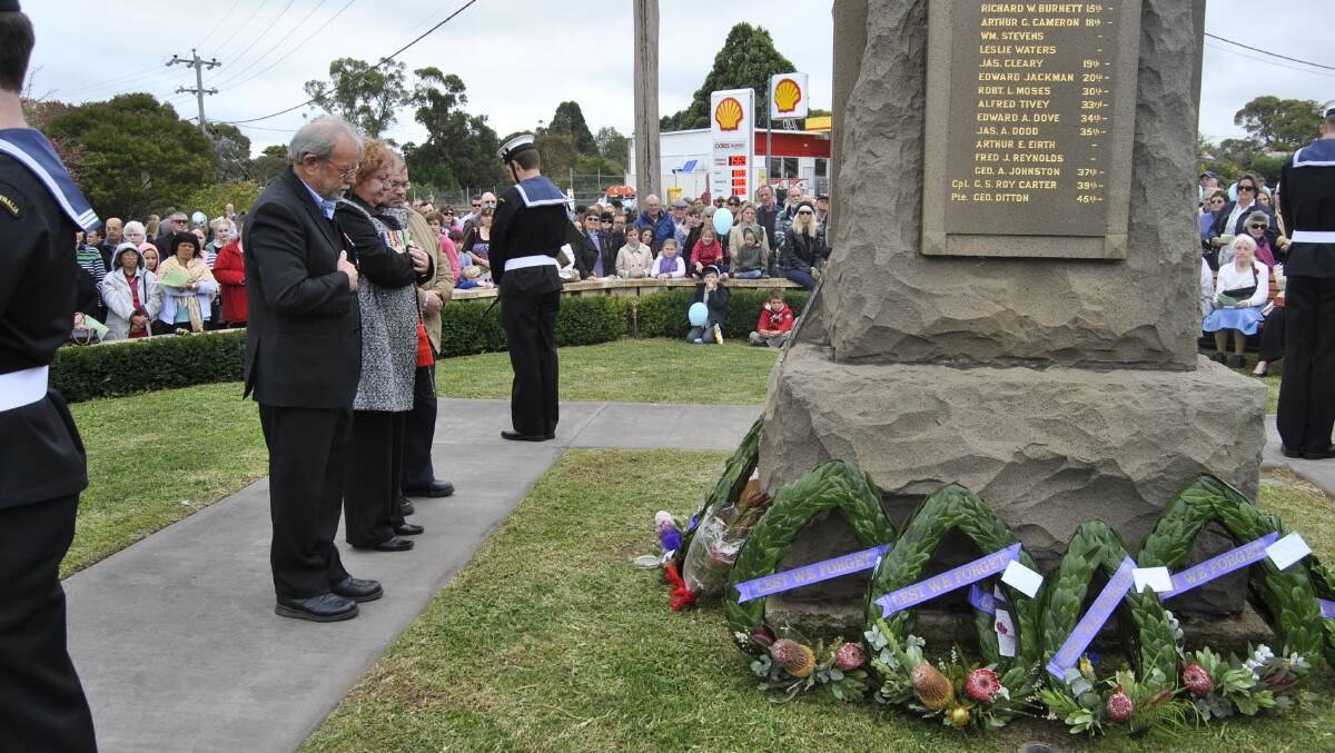 Laying of the wreaths at Moss Vale Services Club. Photo by Dominica Sanda