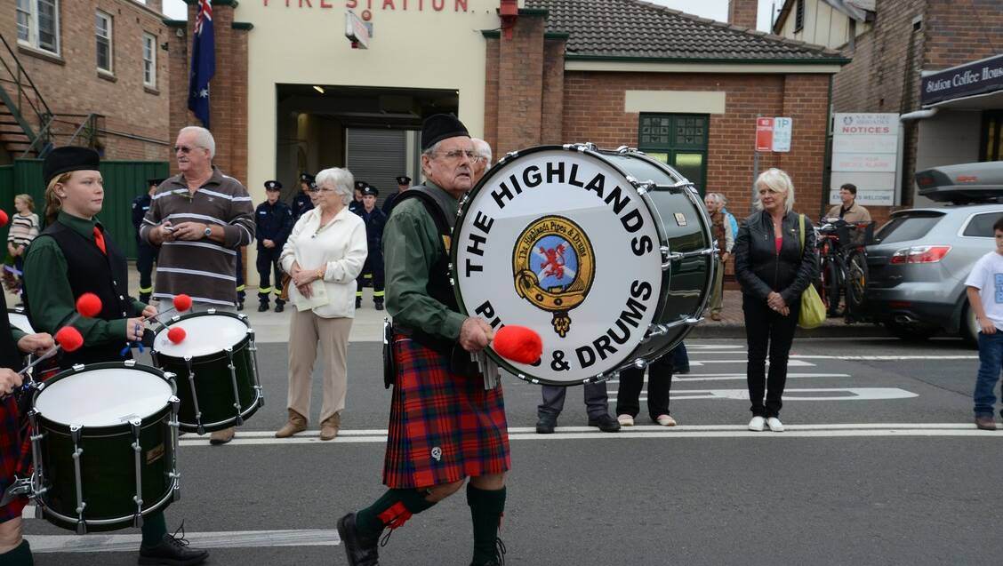 Southern Highlands Pipes and Drums leading the parade into Mittagong.
Photo by Roy Truscott