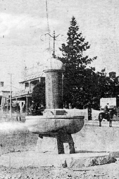 The fountain as shown in the Scrutineer supplement of 1897.