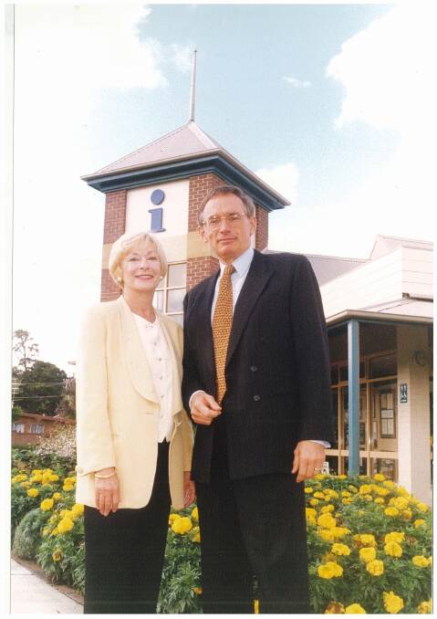 Bob Carr and Noeline Brown.