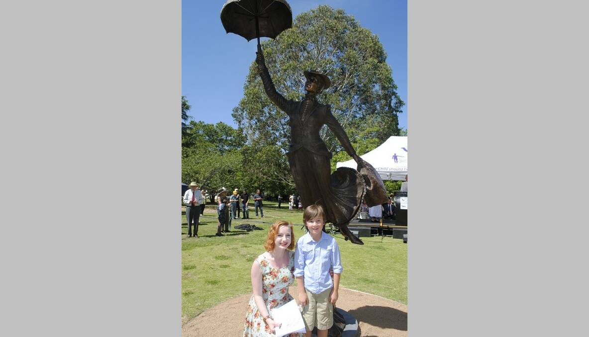 Mary Poppins Statue unveiling. Photo by Emma Biscoe