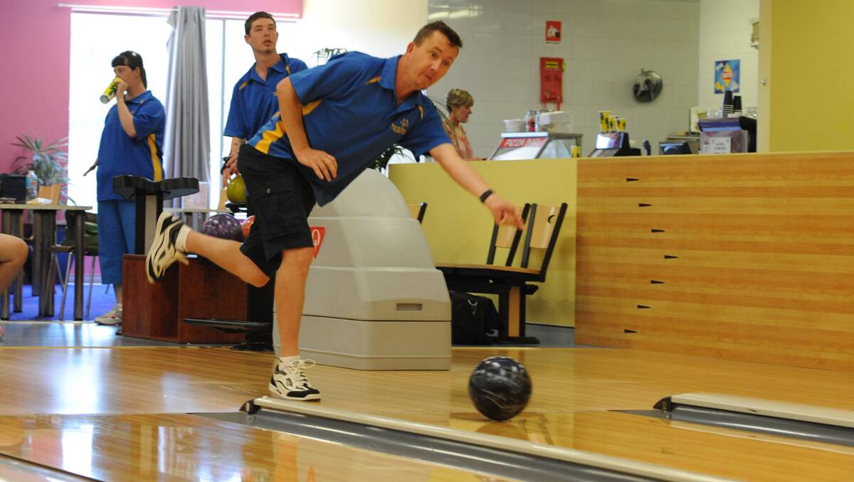 Jason Nelson takes advantage of the lane with being a left hander.