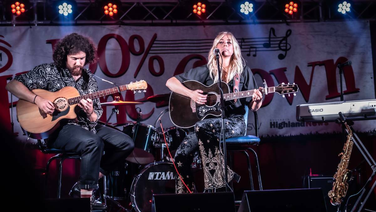 Highland FM's 100% Home Grown Concerts give local artists the opportunity to showcase their talents. Sara Berki performs with guitarist Ed Wardle in 2021. Picture by Karleen Minney