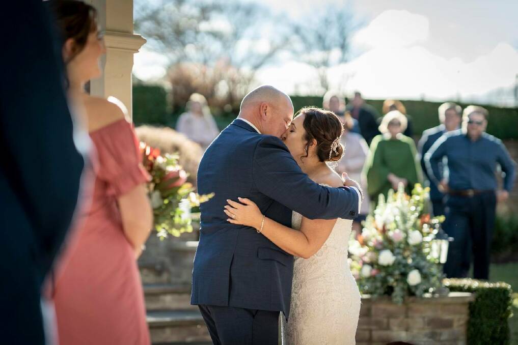 After 12 months of planning a wedding in lockdown, Melisa McKenny Fraser and Matt Fraser had the perfect wedding. Photo: Peter Izzard Photography.