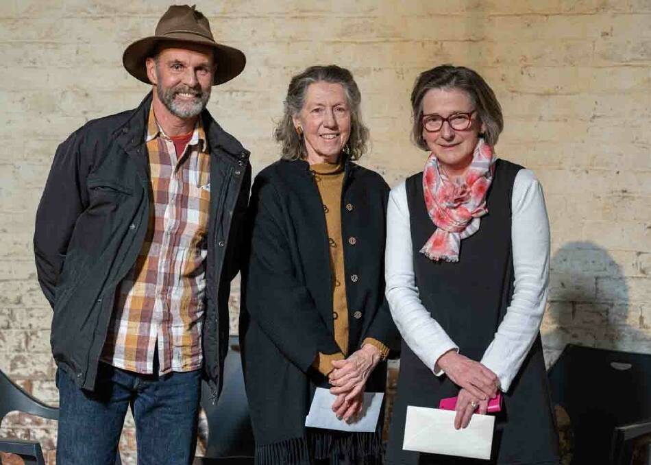 Susannah Blaxill (middle) stood with judges Rick Shepherd (far left) and Beverly Allen (far right) after she was awarded second place. Picture by John Swainston