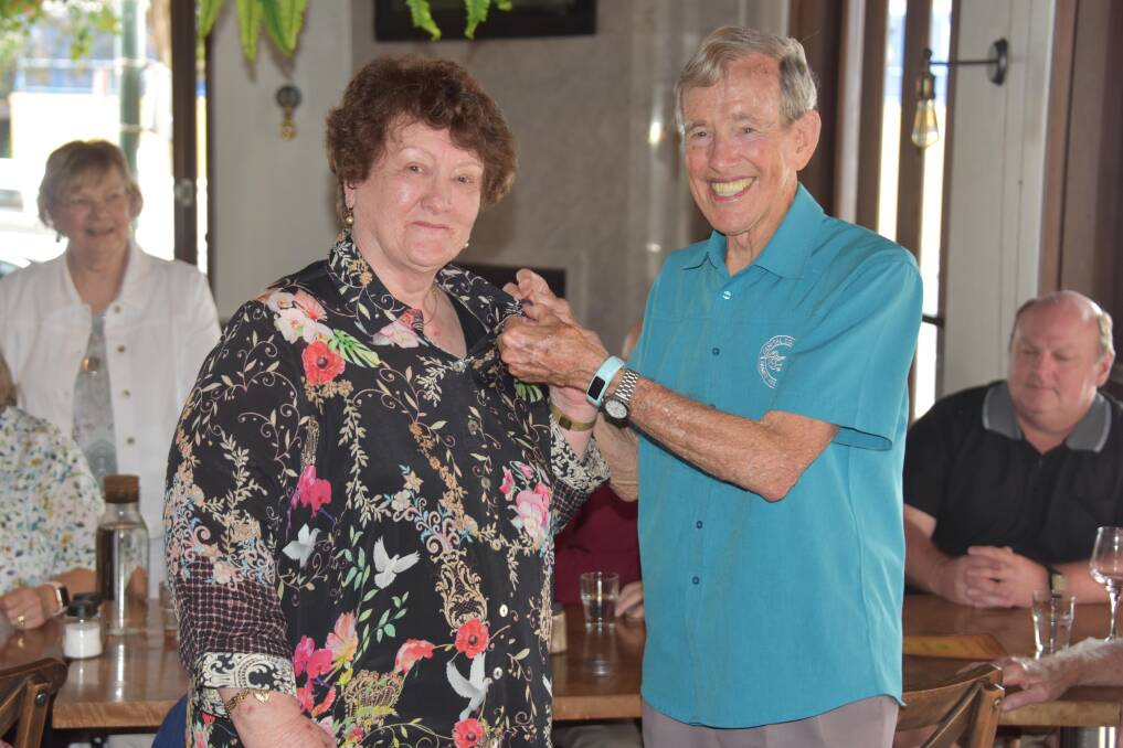 Wendy Selma received the Life Membership from Fellowship of First Fleeters President and the President Jon Fearon. Picture: Supplied 