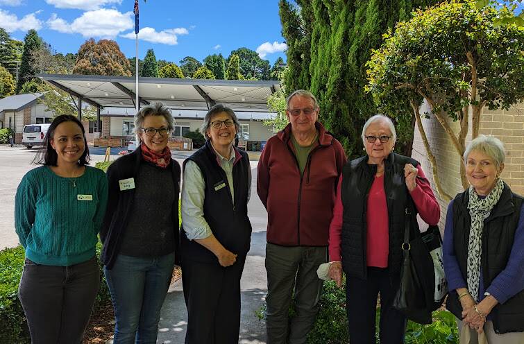 Harbison volunteer coordinator Janice Young and Palliative Aged Care Consultancy Service trainer Bronwyn Heron with Southern Highlands Community Hospice palliative care volunteers Lucy Bainger, Bruce Robertson, Kate Fletcher and Raewyn Gabriel. Picture supplied.