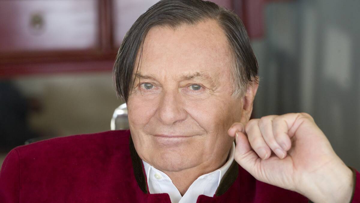 Iconic Australian entertainer Barry Humphries was best known for his character Dame Edna. Picture by AAP.