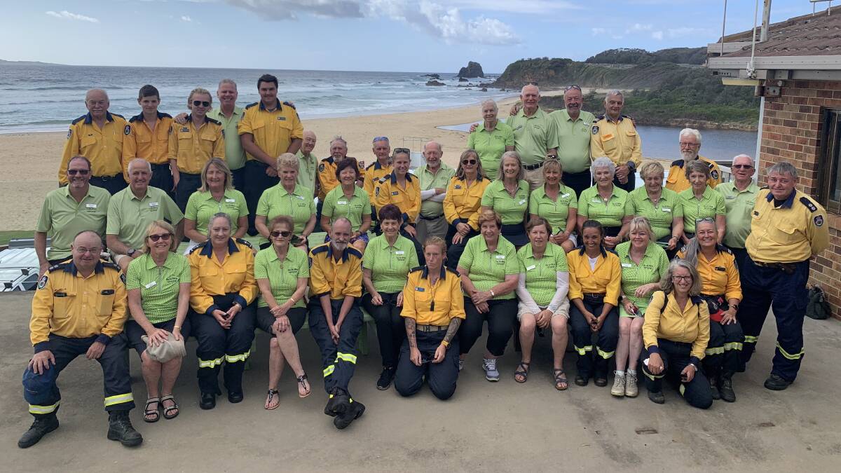 Go Golfing's travellers with members of the Far South Coast Rural Fire Brigade in Narooma, NSW.