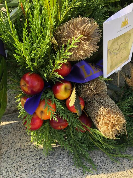 The Lord Mayor of Adelaide City's wreath with apples, wheat and carrots woven into it.