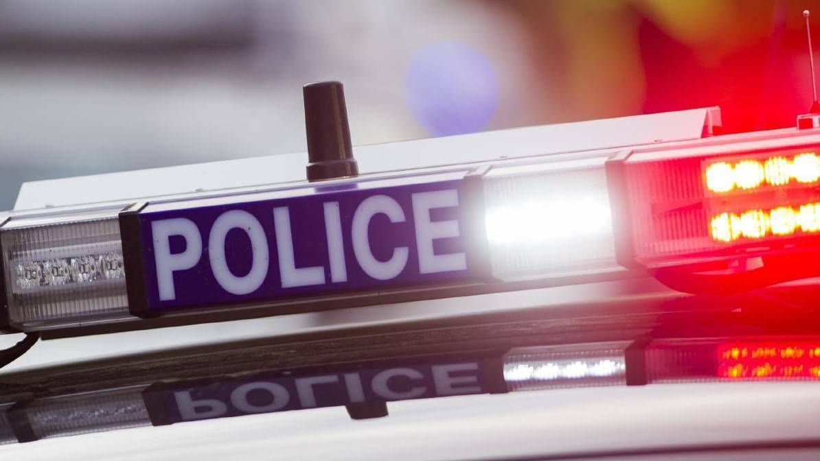 Two car Burradoo crash, one person possibly trapped