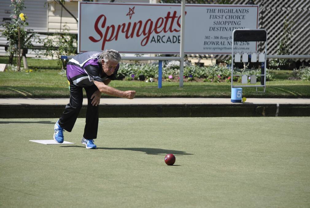 Bowls: Bowral Bowling Club the semi- finals of the major singles commenced