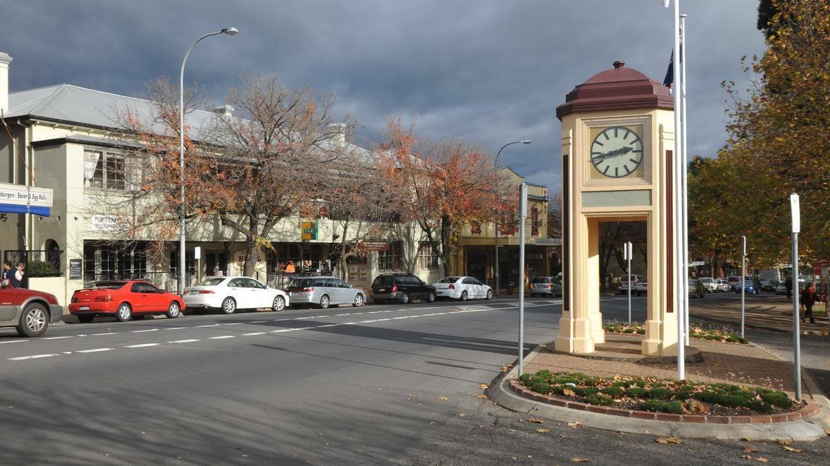 Traffic on Argyle Street, Moss Vale, a dangerous intersection in Bowral and the beauty of Autumn in the HIghlands are the focus of our latest letters to the editor. Photo: file