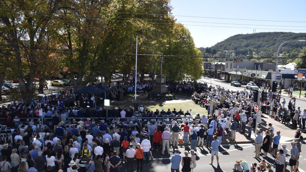 Anzac Day 2018: Thousands pay their respects at services across the Wingecarribee Shire
