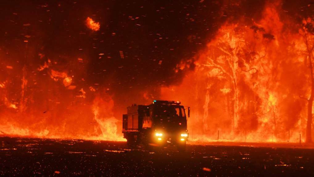Plans for independent review into black summer bushfires