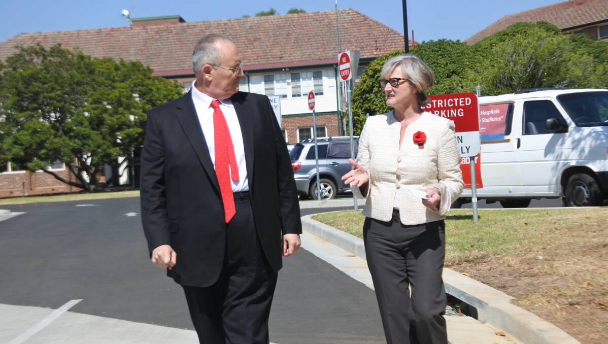 Shadow health minister Walt Seconder and Labor candidate for Wollondilly, Jo-Ann Davidson. Photo:Vera Demertzis