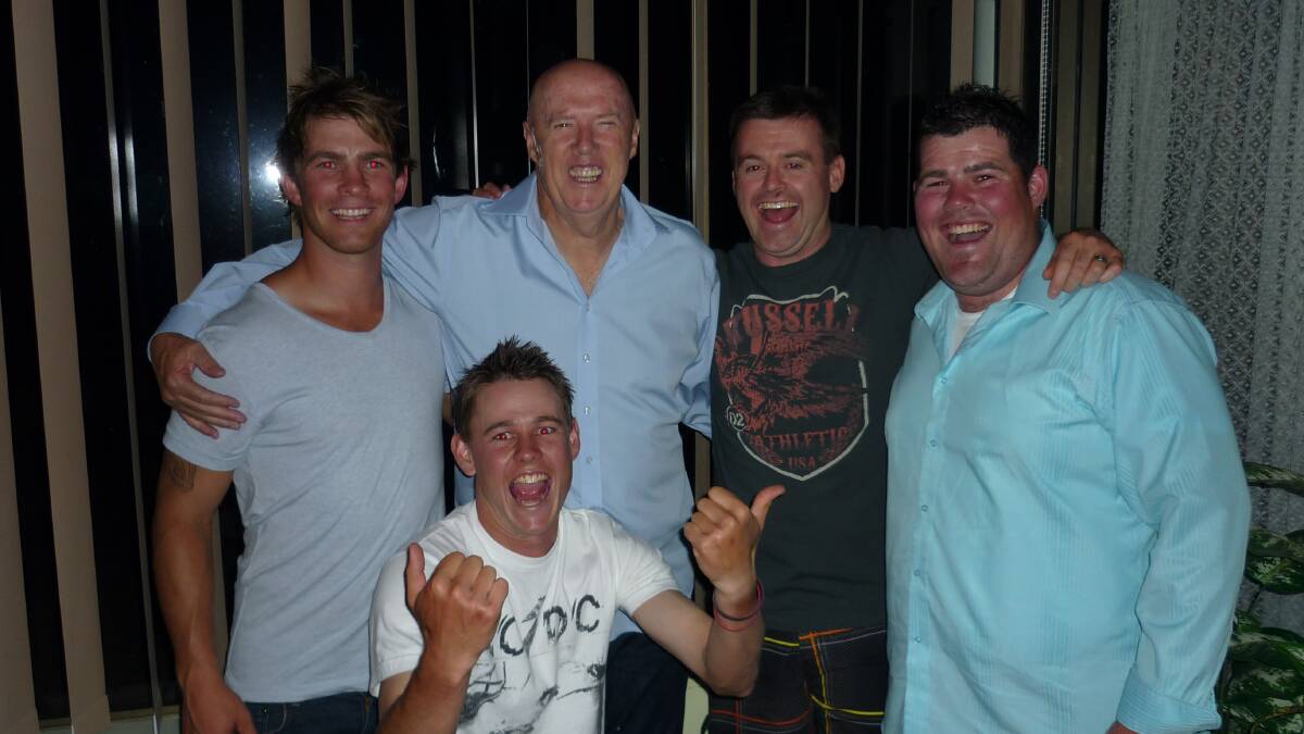 Cricket fans had a great night with Kerry O'Keeffe when he was last in the Highlands in 2011. Photo: supplied