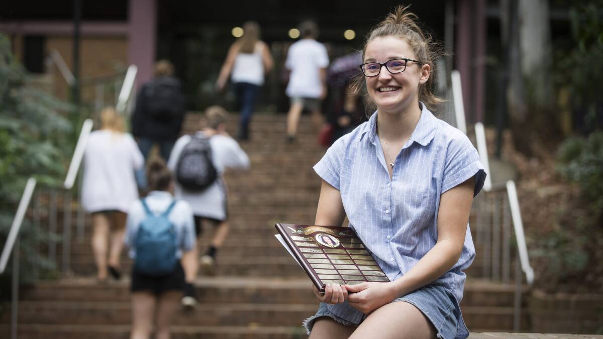 TOP HONOUR: Chevalier College graduate Jessica Semken was awarded the prestigious Casey-Lee Hull Memorial Scholarship on April 26. Photo: Supplied by UOW.