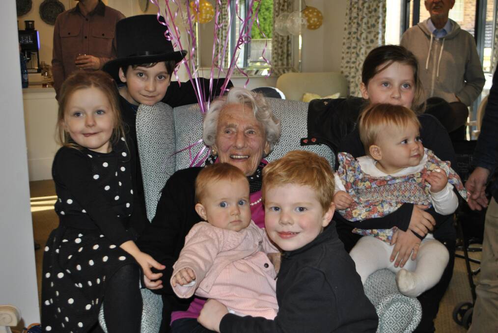 Mollie with her great grandchildren and great-great nieces and nephews Ned, Mollie, Amelie, Leon, Josie and Frankie. 