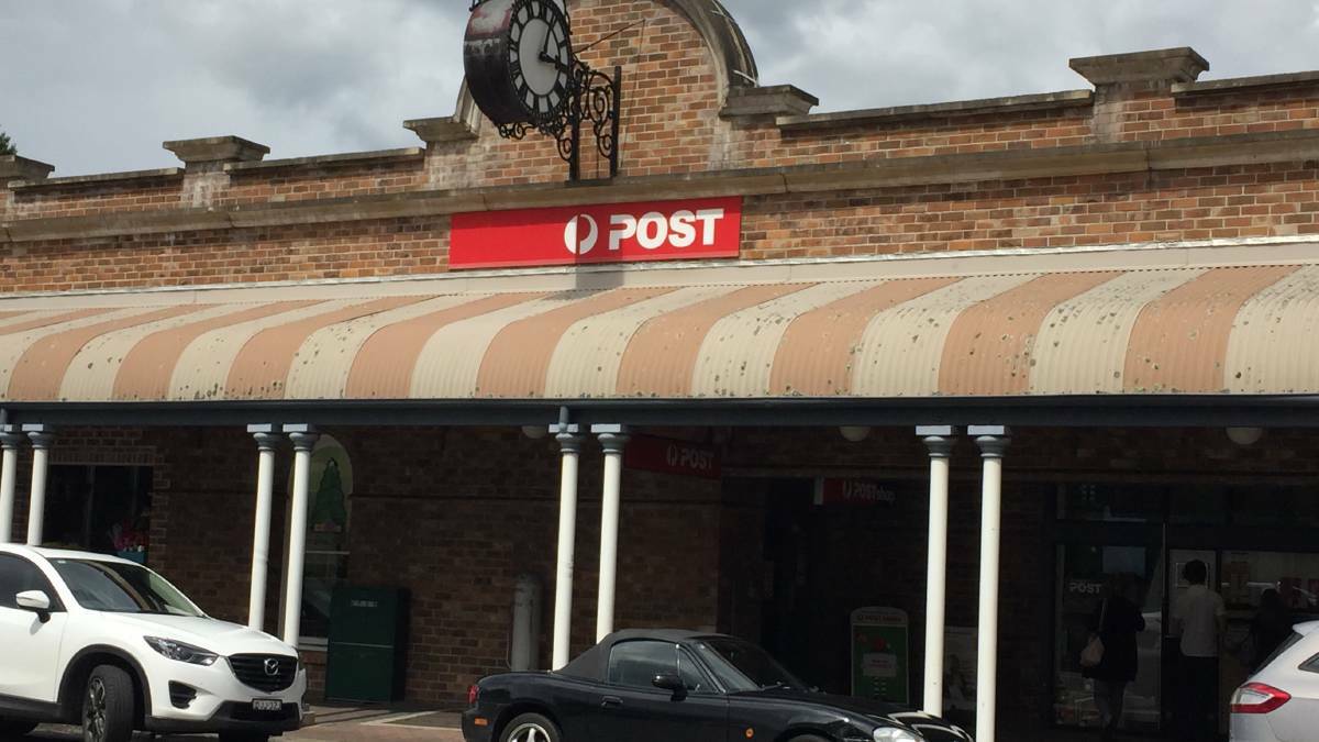 Bowral Post Office extends its trading hours for Christmas