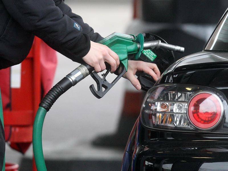 The average price of regular unleaded petrol has fallen in Moss Vale the past week.