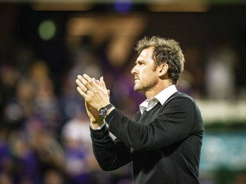 Perth coach Tony Popovic expects to be celebrating a triumphant A-League campaign on Sunday.
