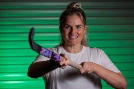 Aleisha Power was back in business for the Hockeyroos as they lost 3-2 to China in Perth. (Richard Wainwright/AAP PHOTOS)