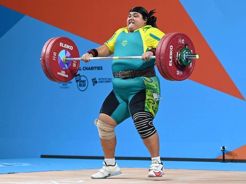 Charisma Amoe-Tarrant picked up bronze to close out the Birmingham Games weightlifting competition. (Andrew Cornaga/AAP PHOTOS)