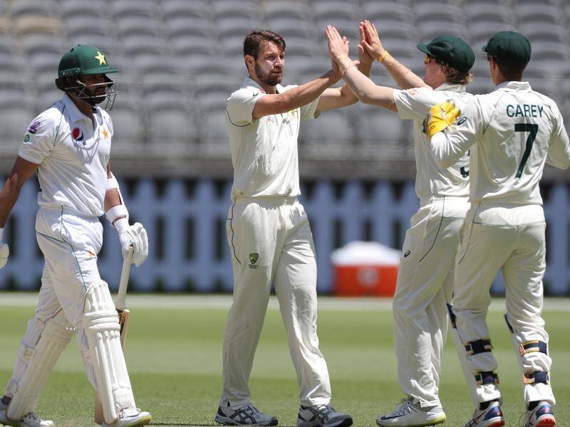 Pakistan feel bowler Michael Neser (2L) is a chance to debut for Australia in the first Gabba Test.