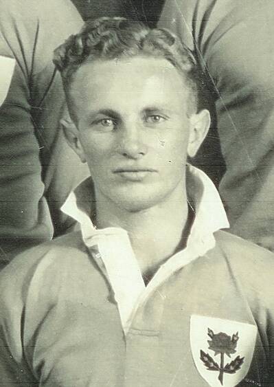 Gordon in his Waratah's jersey in 1938